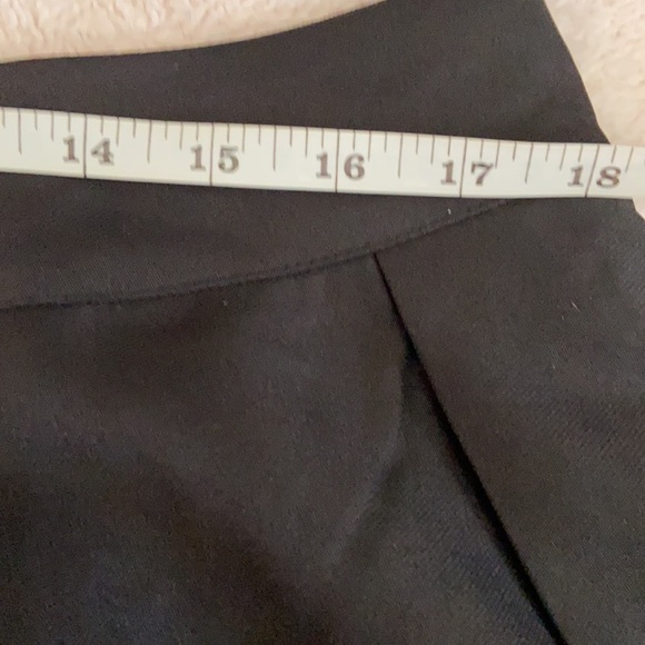 A line skirt - Picture 3 of 10